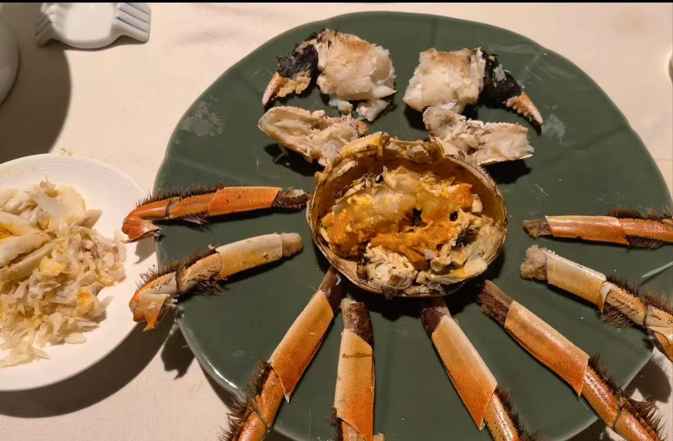 米其林餐厅上海大闸蟹晚宴＋上海黄浦江夜游