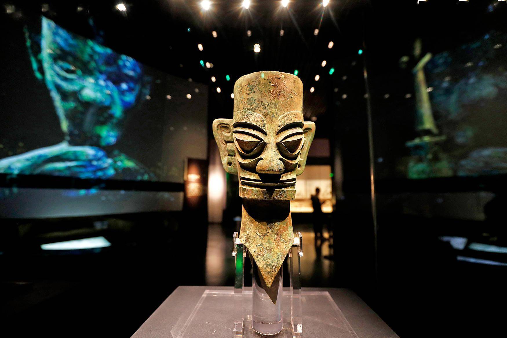 四川成都三星堆博物馆私人导览一日游