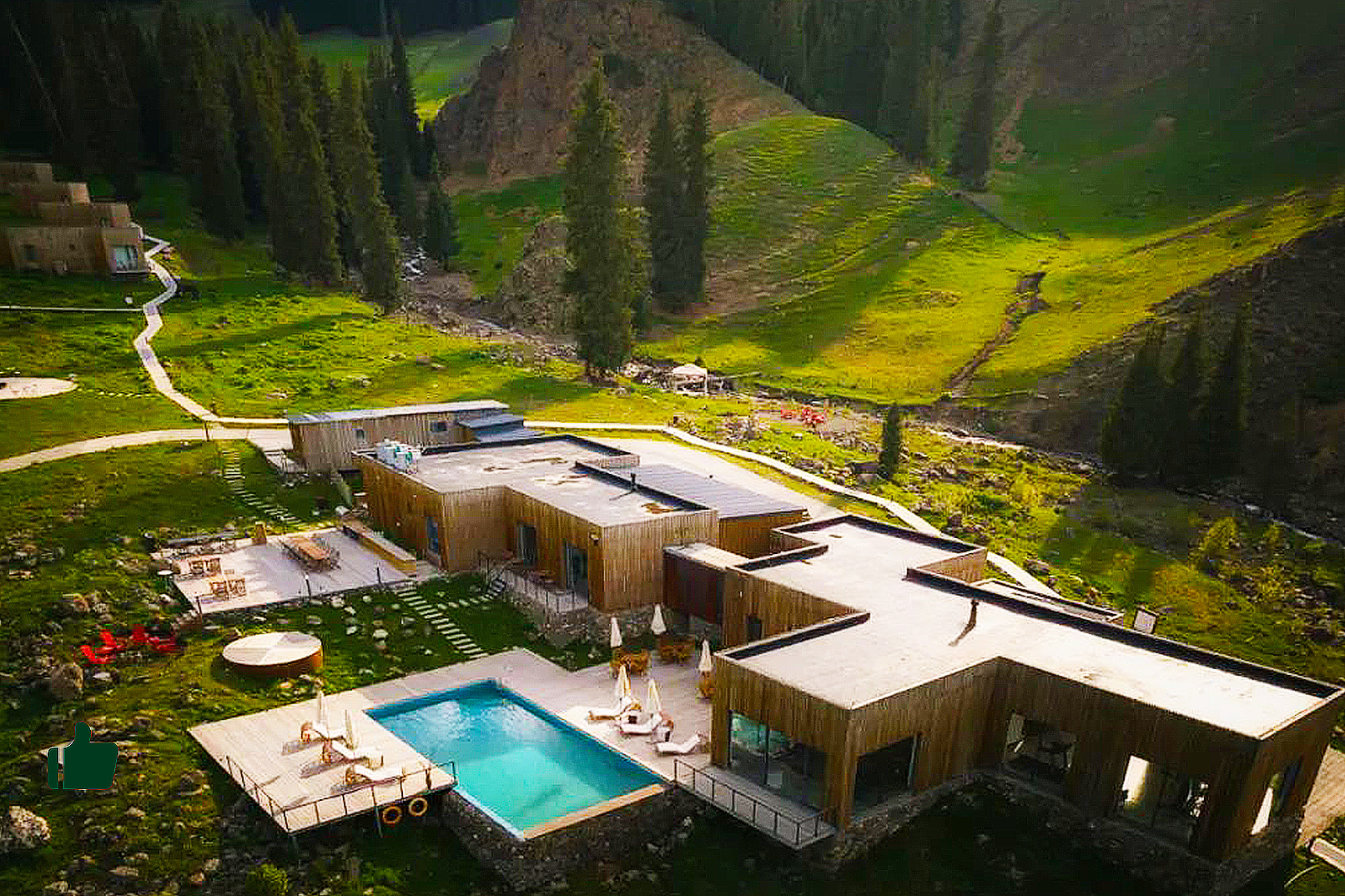 新疆伊犁私家6日（赛里木湖帆船体验+夏塔+六星街+喀赞其+伊昭公路+那拉提）