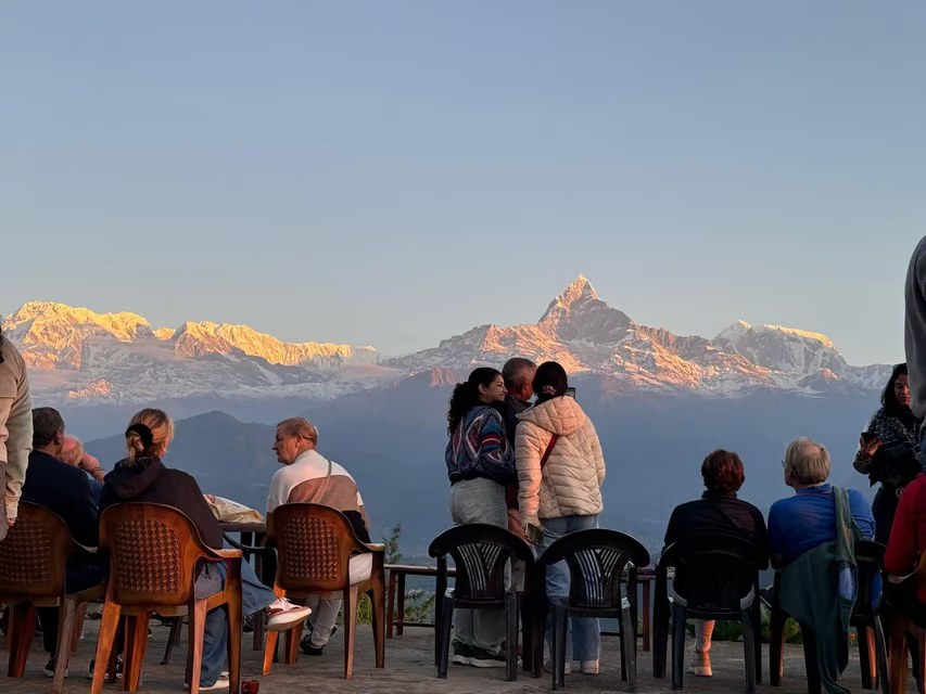 金色的地平线：迷人的萨朗科特日出体验