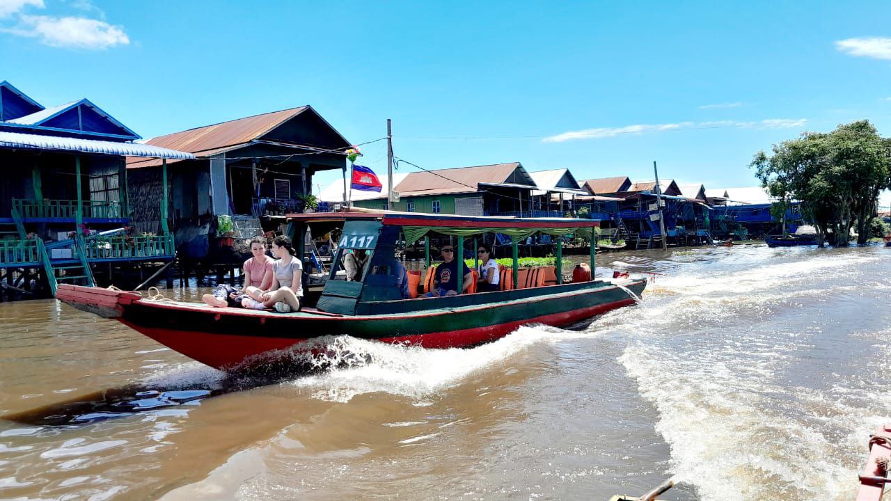 探索迷人的空邦鲁浮村 (Kampong Phluk Floating Village)