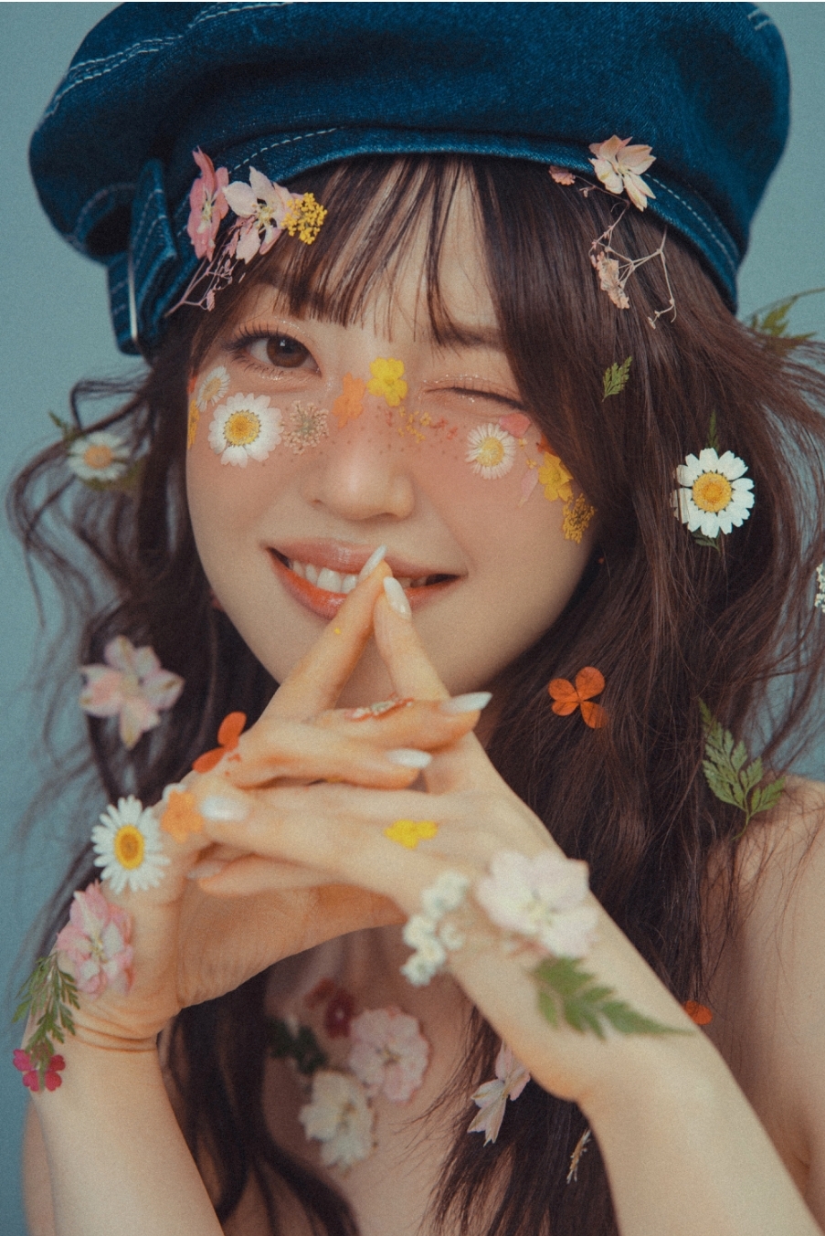 首尔书华摄影棚：体验独特的个人形象照拍摄服务 (Seohwafilm Studio: Unique Profile Picture Experience in Seoul)