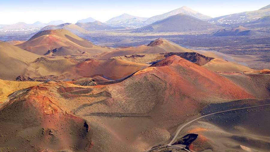 提曼法亚国家公园 (Timanfaya National Park) 火山路线游