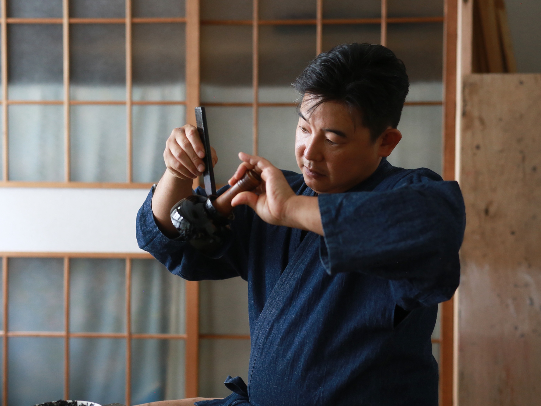 广岛漆器工作室参观和工作坊 (Lacquer Studio Tour & Workshop in Hiroshima)