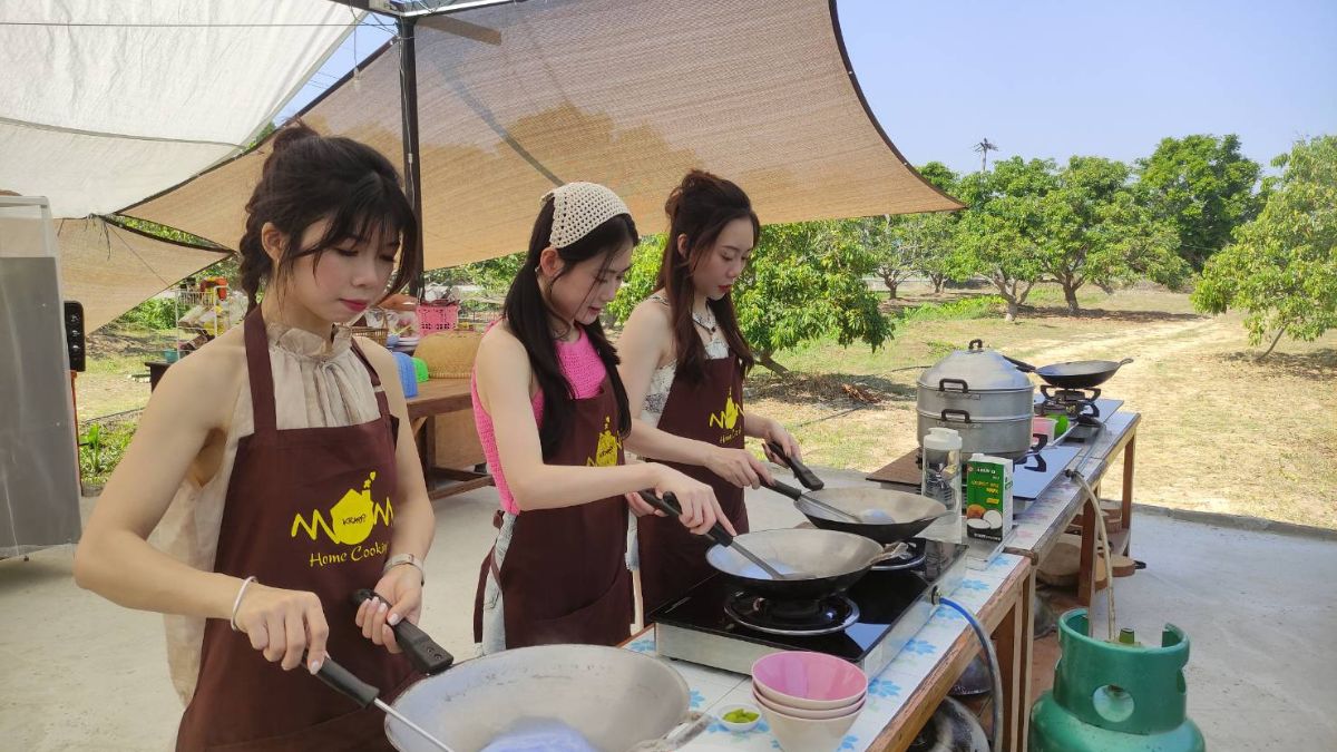 清迈泰式料理课程 + 有机农场参观 + 慢速火车