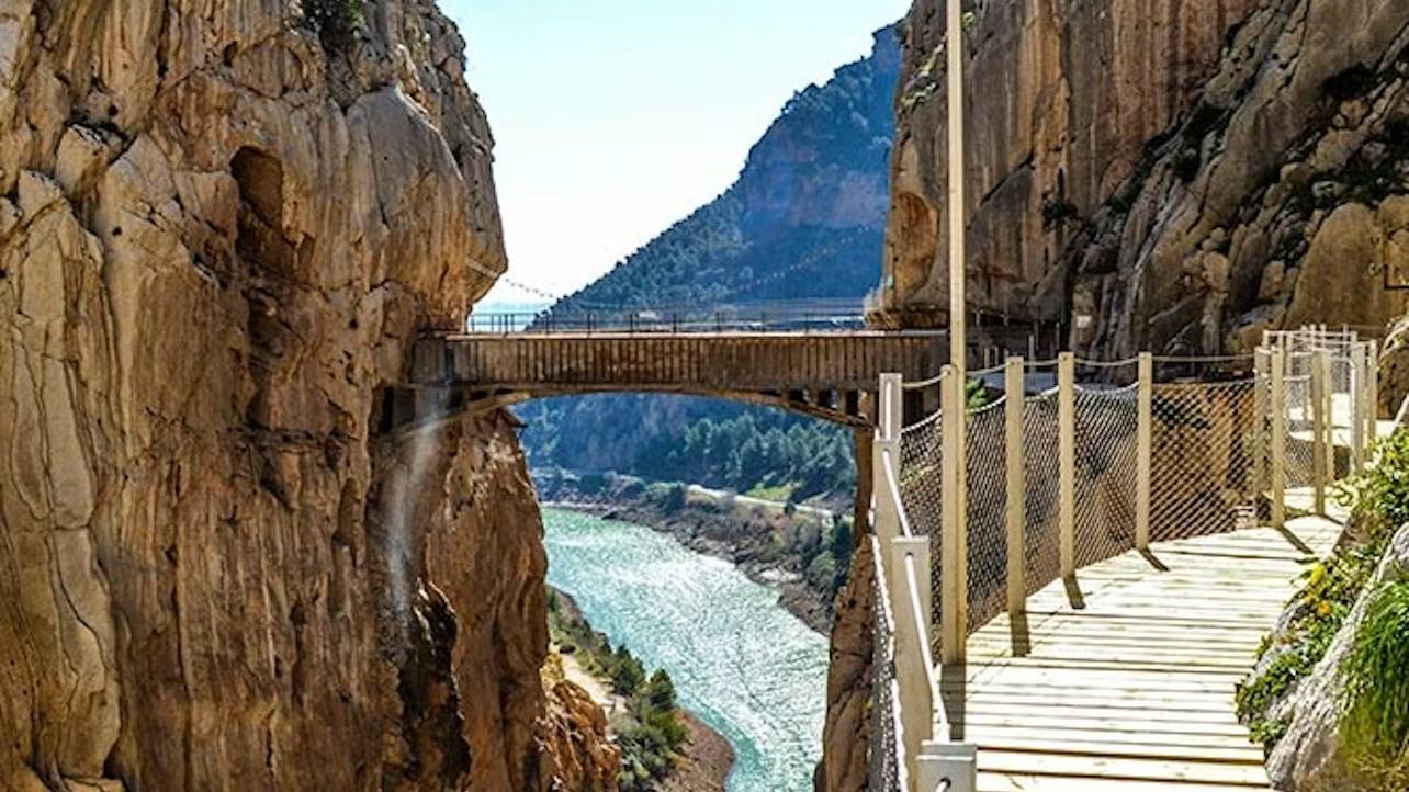 从 El Chorro 出发的 Caminito del Rey 半日游