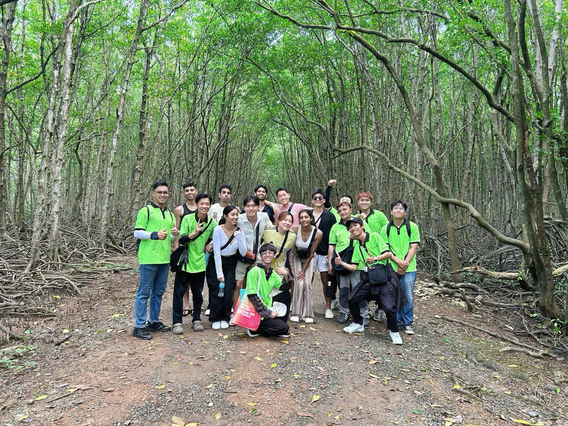 芹苴红树林 - 猴岛摩托车之旅