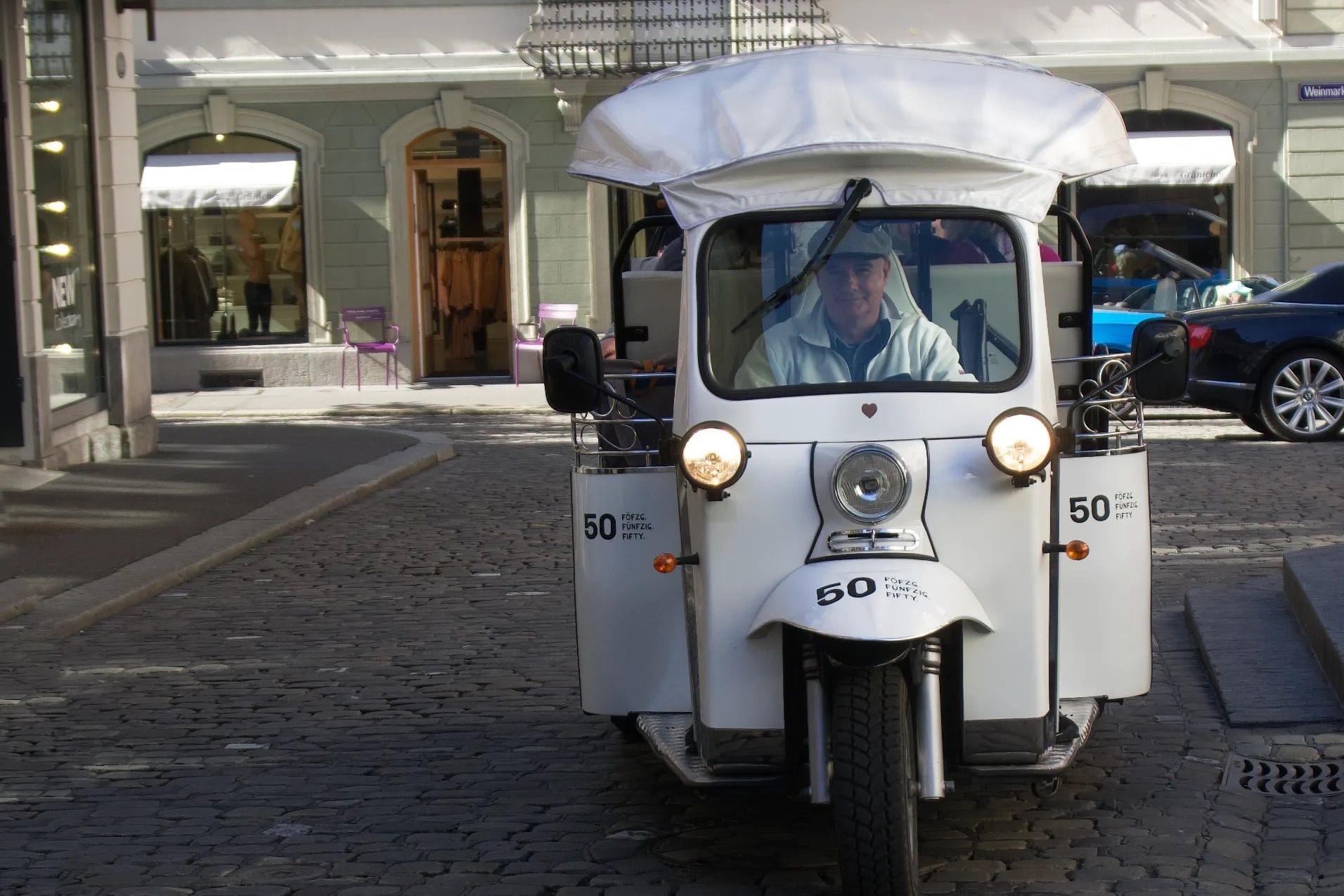 卢塞恩 (Lucerne) 三轮摩托车城市之旅