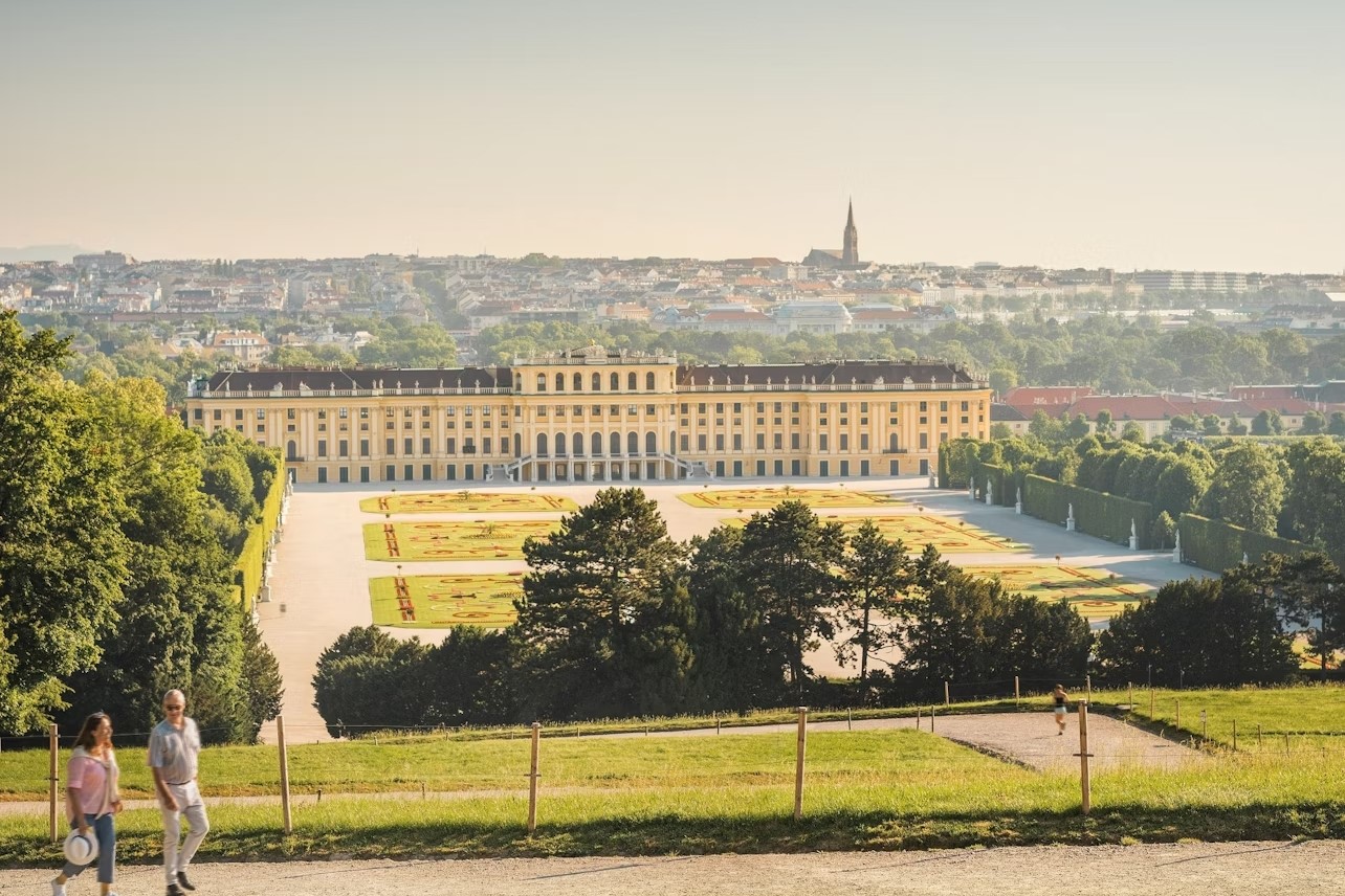 维也纳美泉宫免排队门票 + 午餐