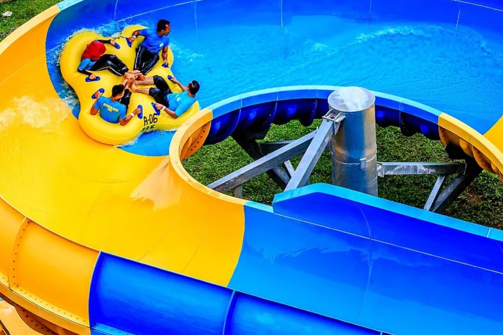 马六甲野生动物乐园 & 水上乐园一日游（吉隆坡出发）