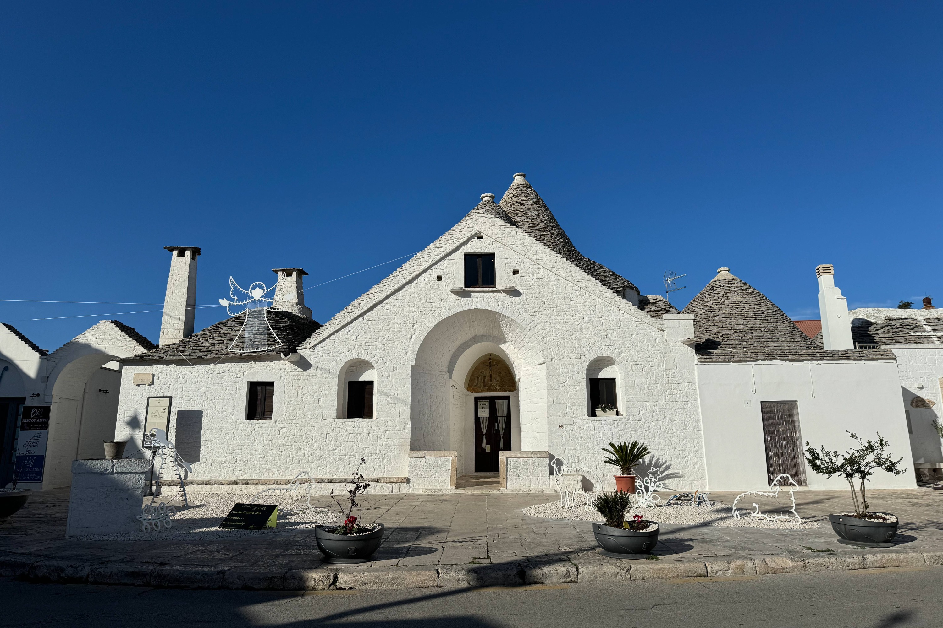 阿尔贝罗贝洛特鲁利屋之旅