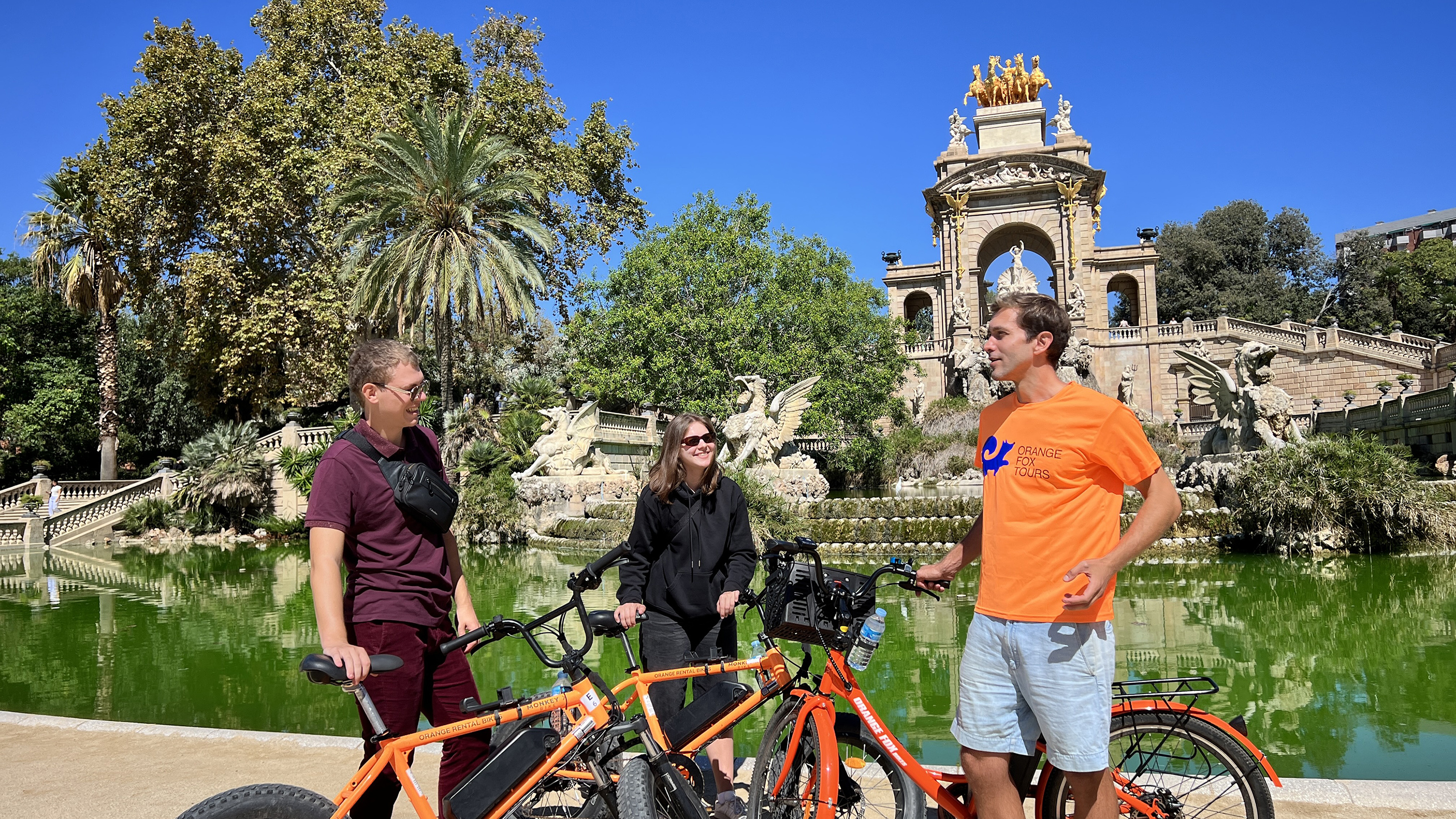 巴塞罗那：私人电动自行车城市亮点之旅（含当地导游）