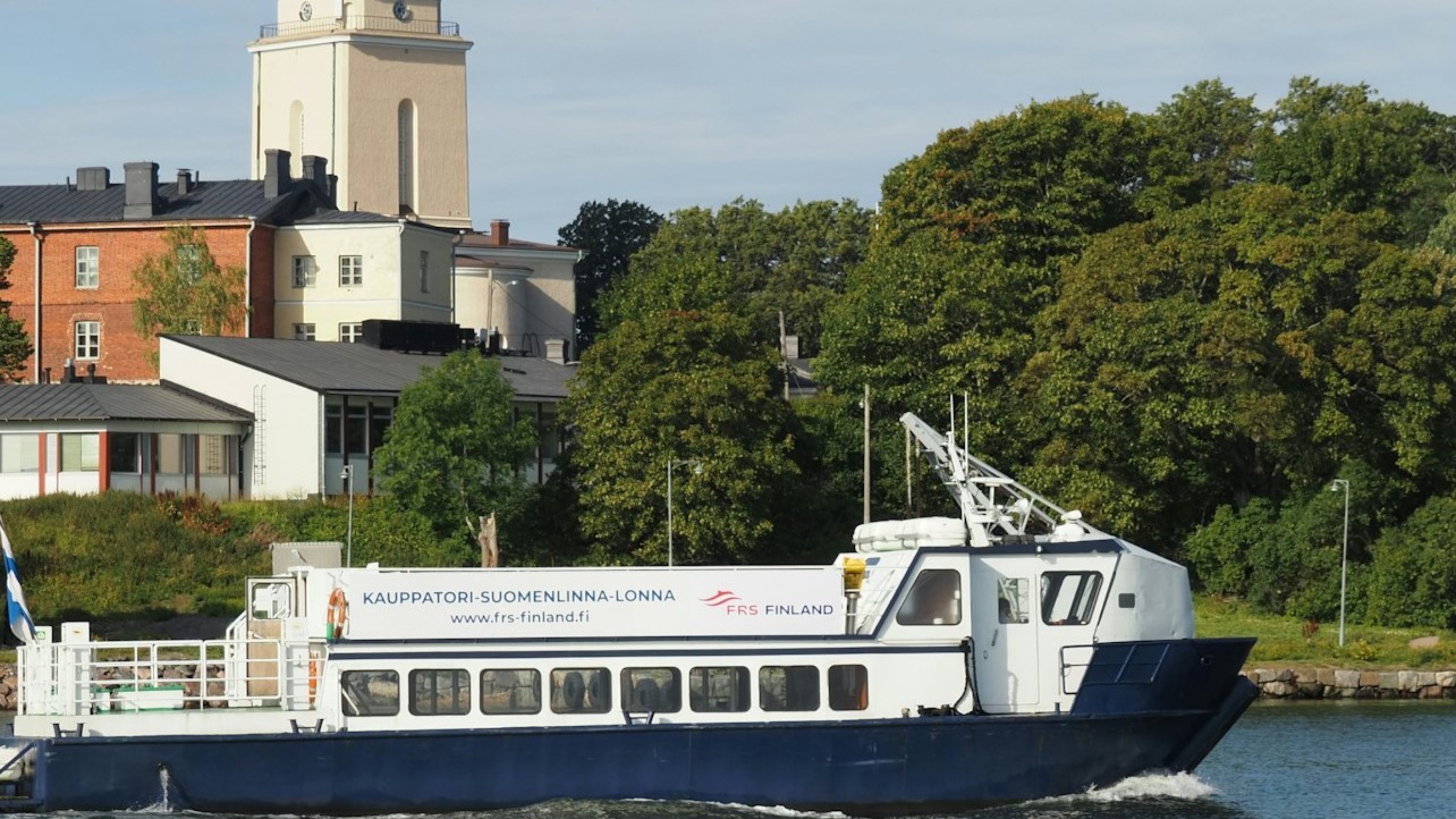 赫尔辛基至芬兰堡来回渡轮接送