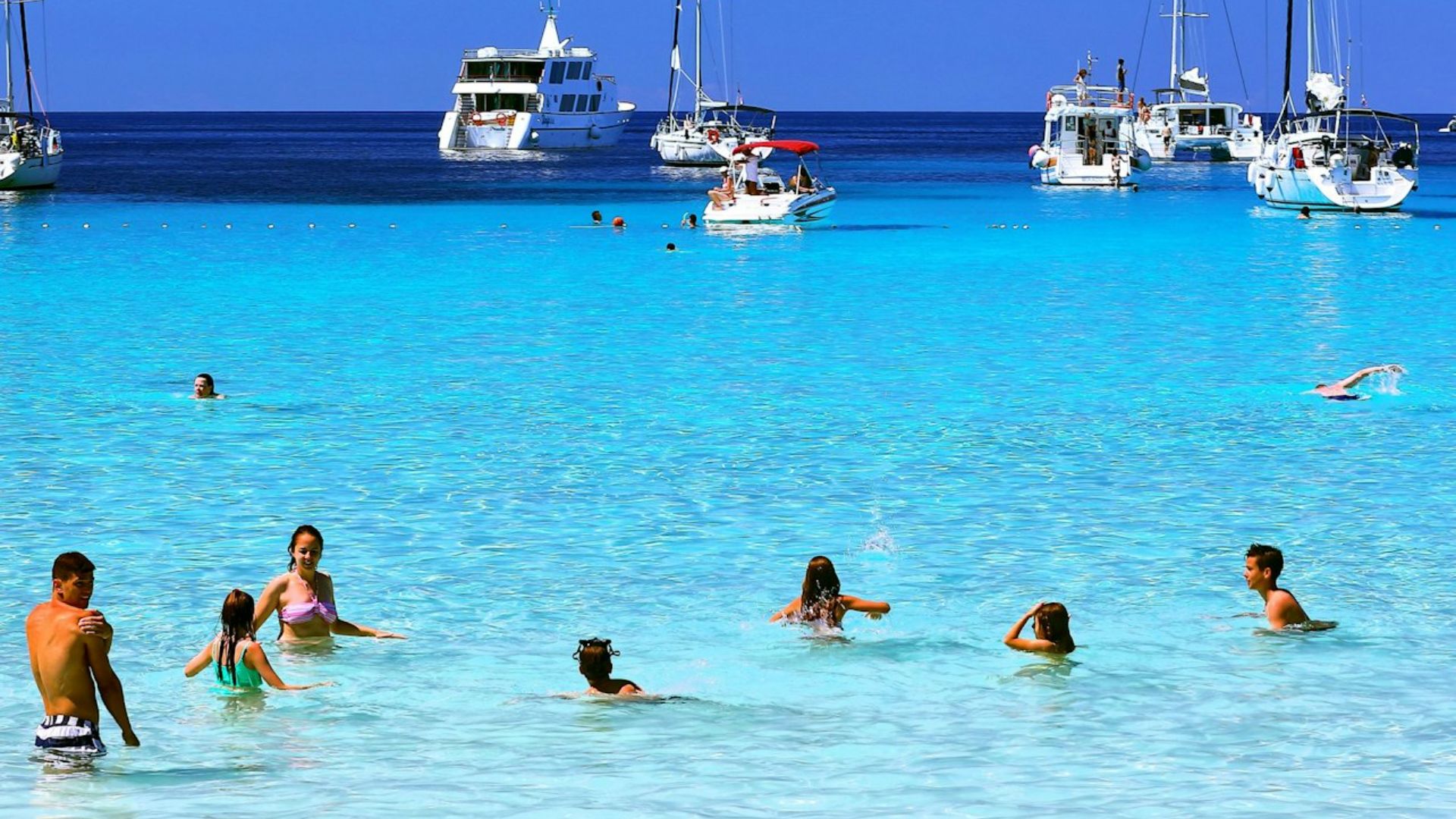 从扎达尔出发前往泰拉斯卡自然公园和科尔纳蒂国家公园旅游