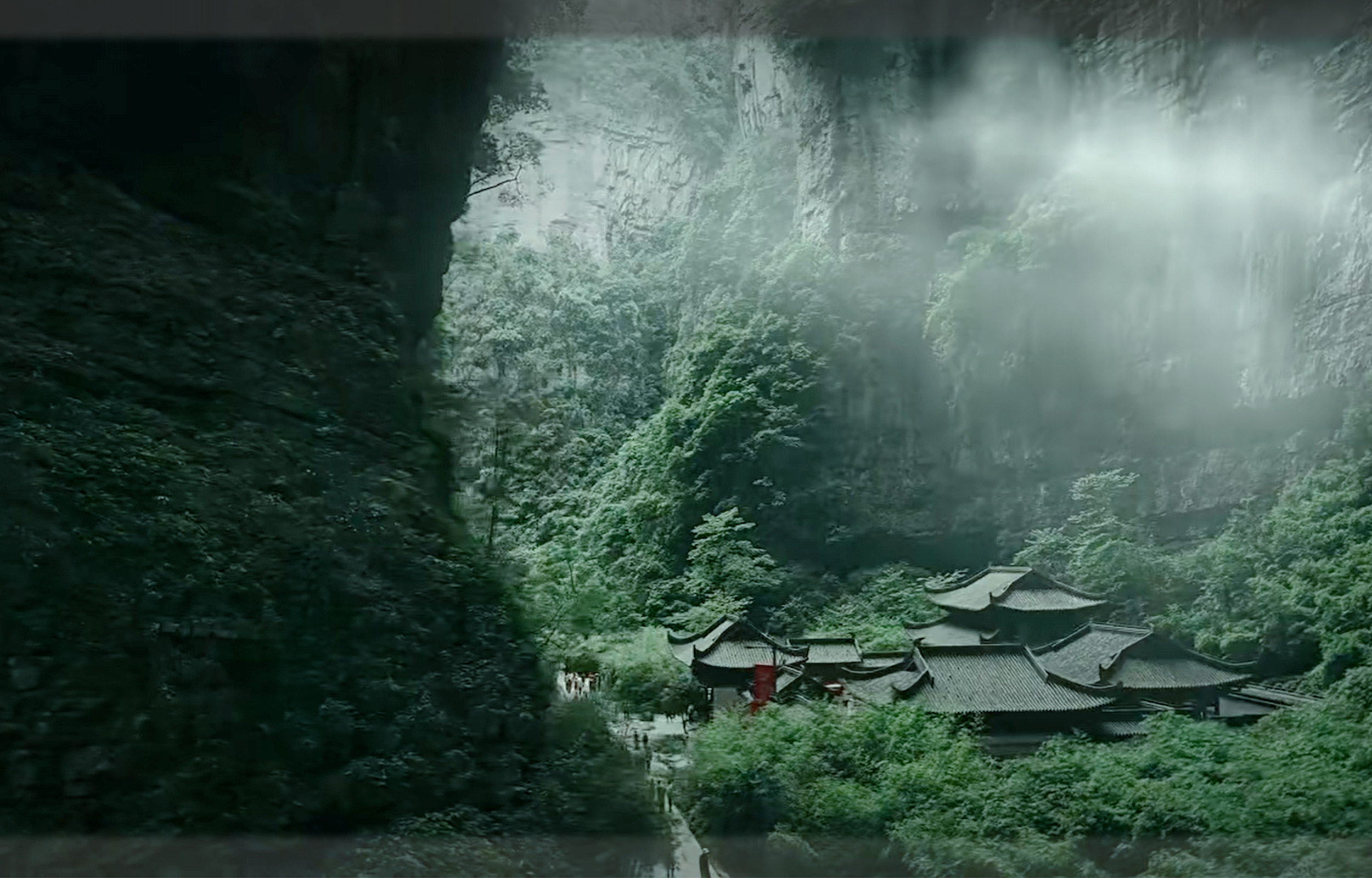 重庆武隆天生三桥+龙水峡地缝+仙女山森林公园+乌江画廊观景游船+龚滩古镇二日游（喀斯特奇观&草原风光&波浪公路&瀑布景观）