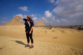 吉萨金字塔 (Giza Pyramids)、曼菲斯 (Memphis)、达舒尔 (Dahshur) 和萨卡拉 (Saqqara) 私人旅游