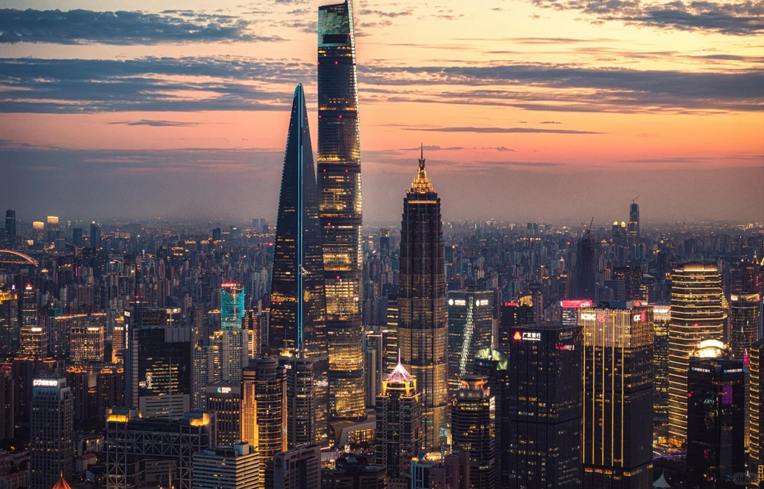 【上海往返】上海苏州杭州采茶旅拍5日（ 迪士尼内VIP带玩+东方明珠塔+西湖+乌镇+灵隐寺/雷锋塔+采茶园旅拍+提灯过桥）