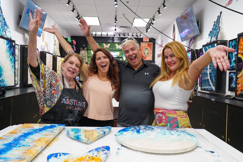 奥兰多流体画体验课 (Fluid Art Class Experience in Orlando)