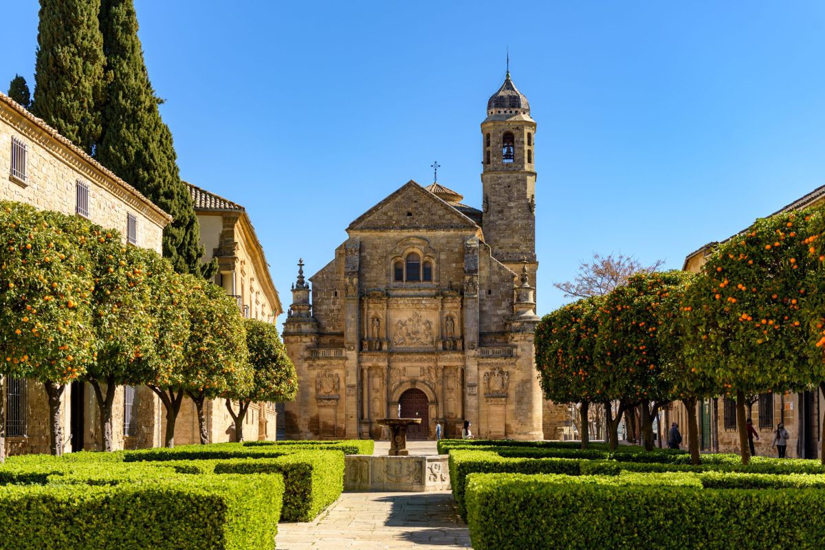 从格拉纳达出发：乌维达和巴埃萨一日游