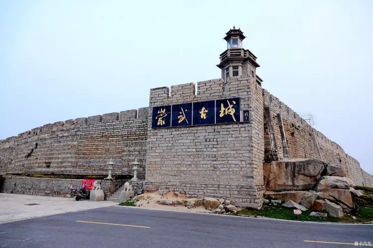 厦门出发泉州崇武古城 惠安女风情园 西沙湾 私人团一日游