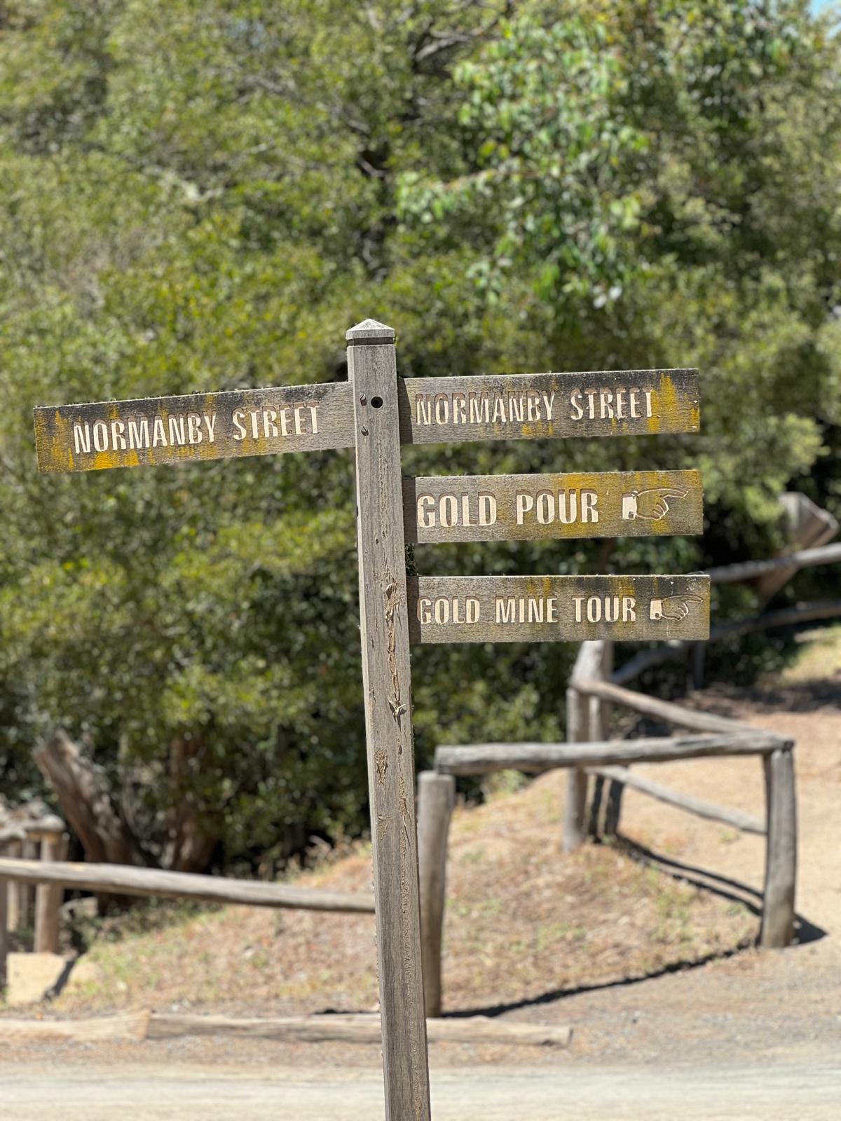 从墨尔本出发前往巴拉瑞特疏芬山一日游