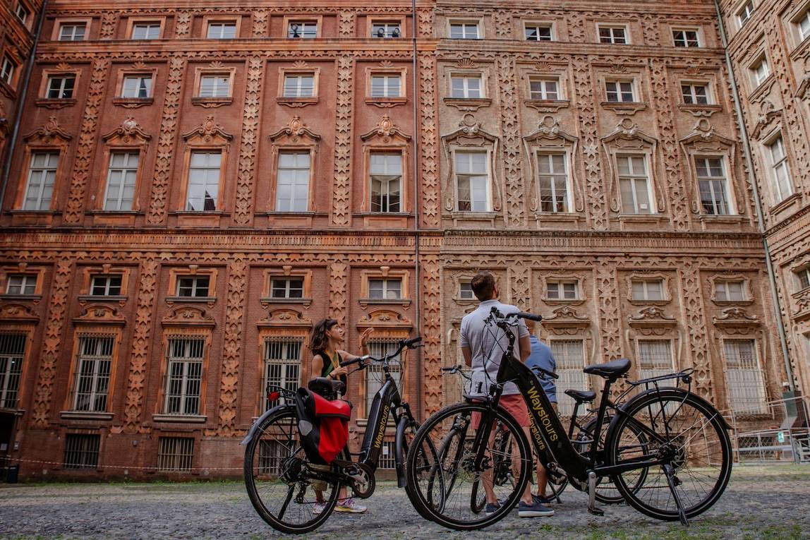 都灵城市、安托内利尖塔和波河电动自行车之旅