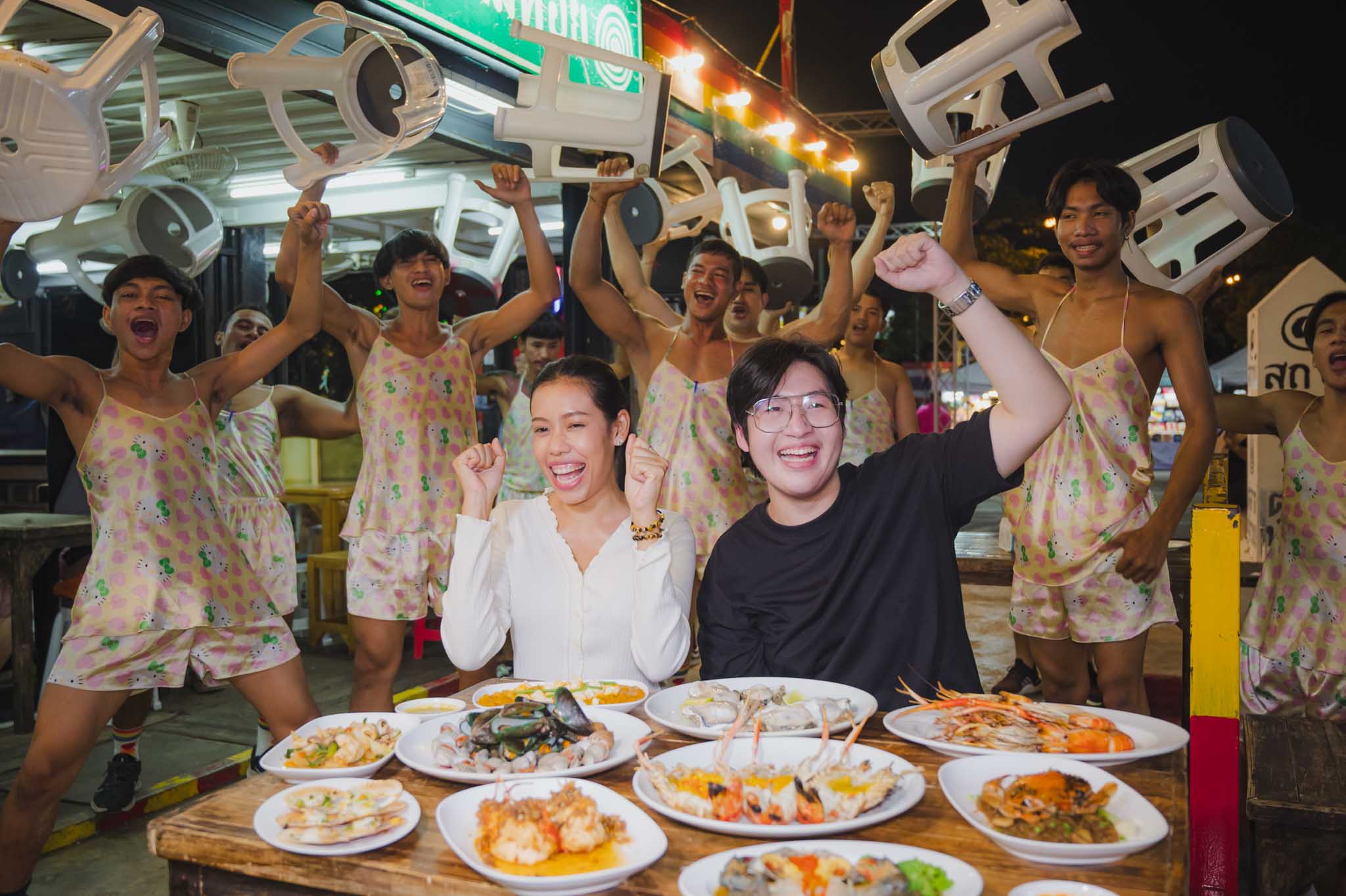 斯坦尼米霍伊水上市场 (Staneemeehoi Huamum Market)