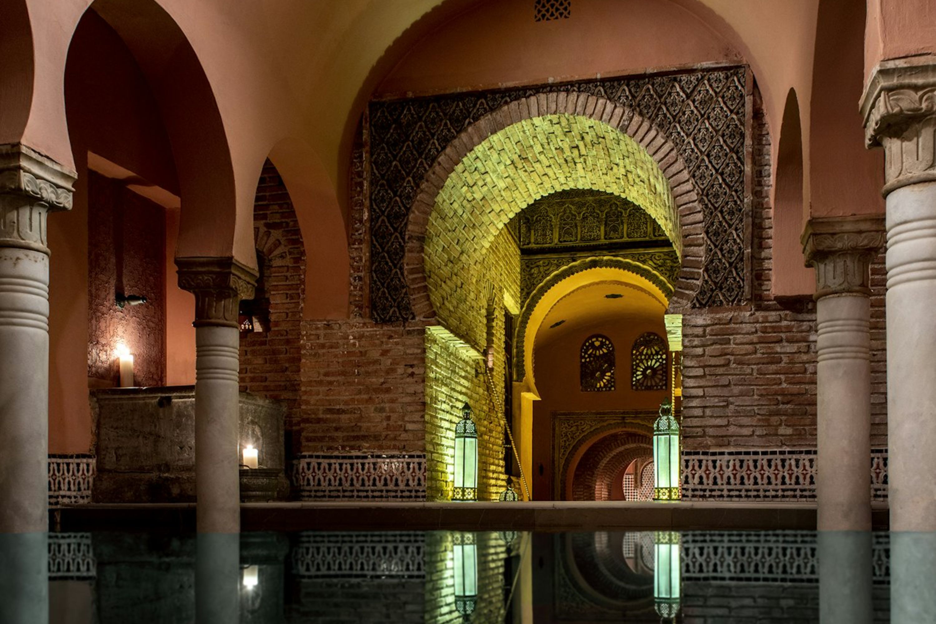 格拉纳达阿拉伯浴场（Hammam Al Andalus） + 按摩选项