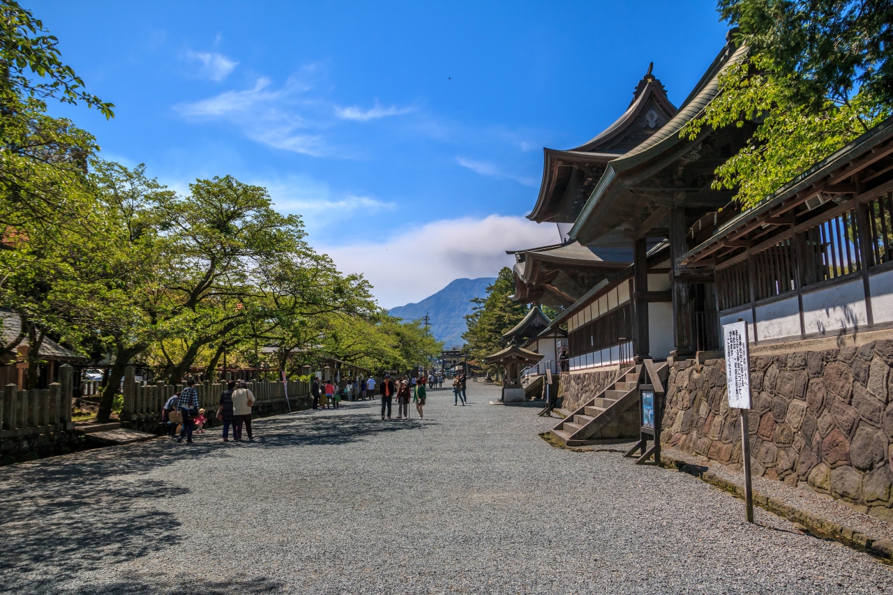 包车旅游 - 阿苏神社&门前町水基巡礼&御神体阿苏山顶 (阿苏出发)