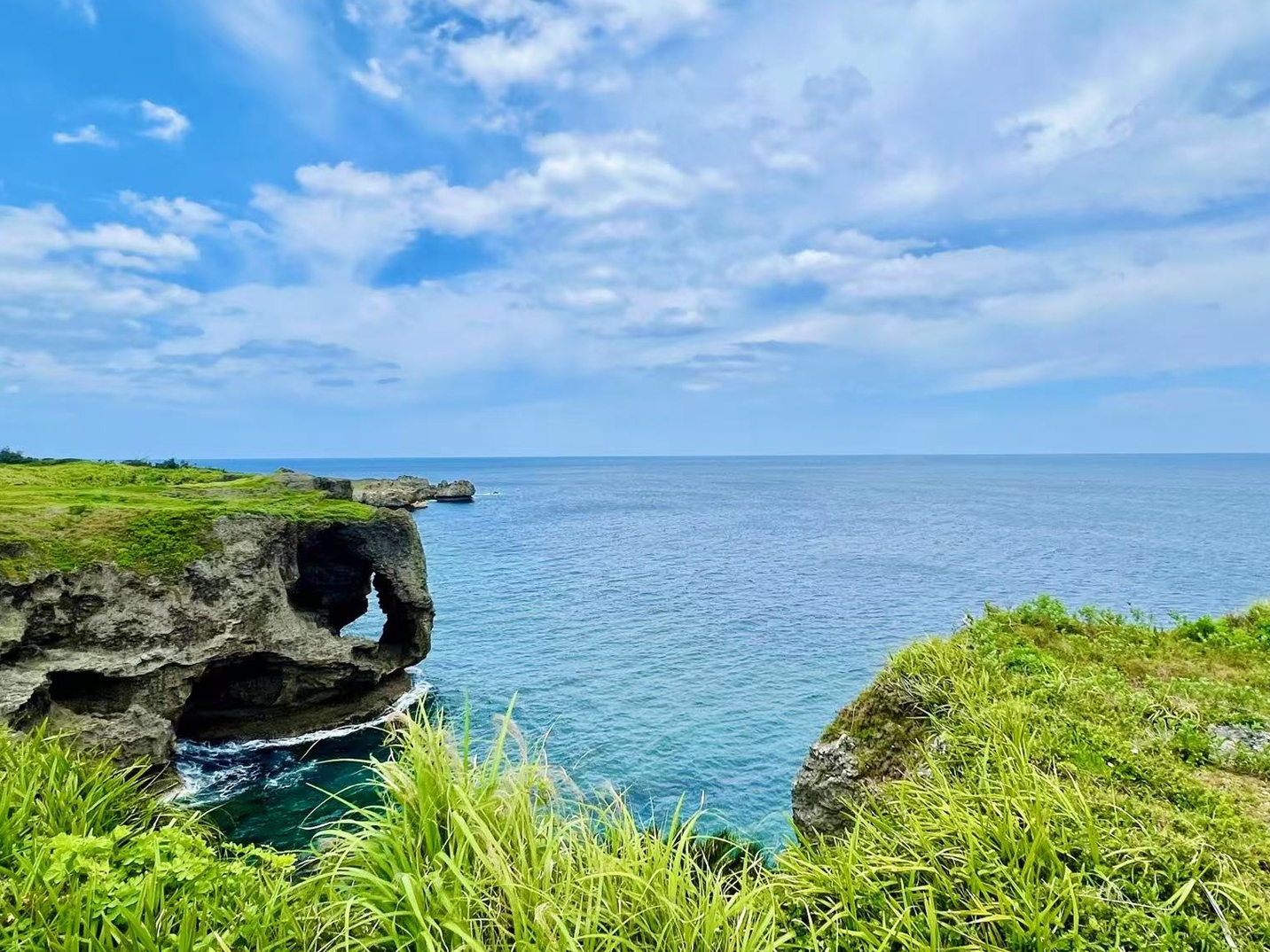 冲绳北部: 美丽海水族馆 & 古宇利岛 & 万座毛 & 美国村一日游 (那霸 & 北谷出发)