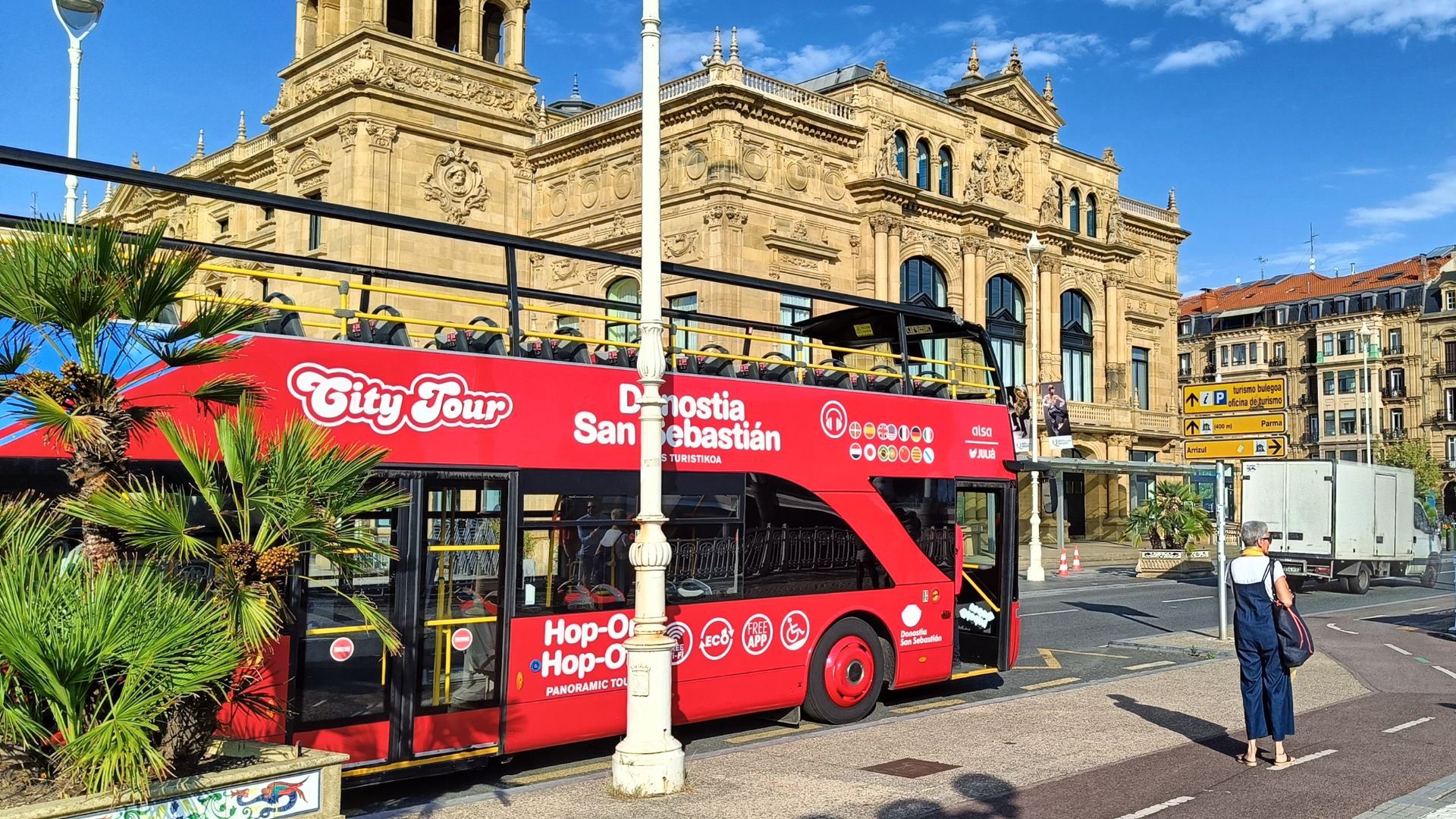 圣塞巴斯提安随上随下城市观光巴士 (San Sebastian hop-on hop-off city tour bus)