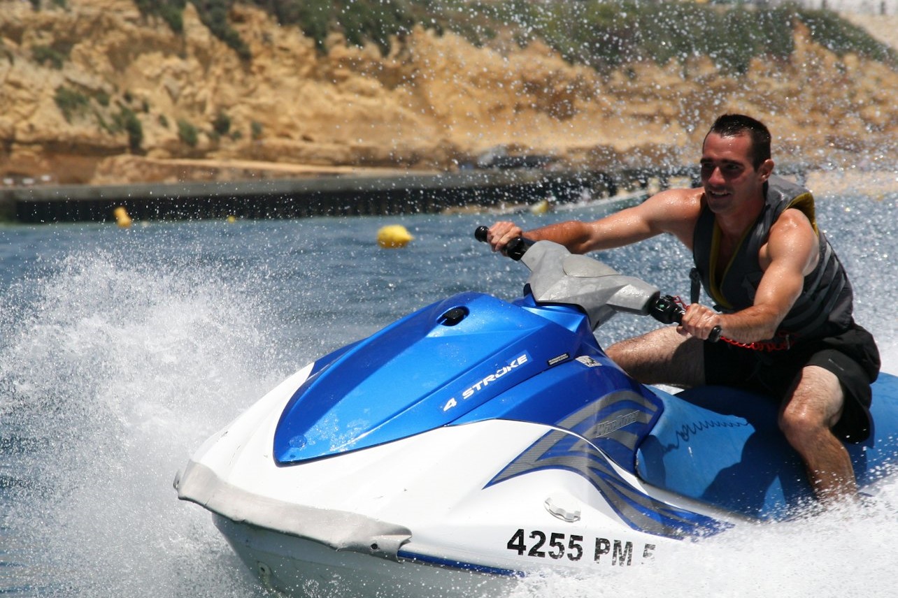 阿尔布费拉水上摩托车体验