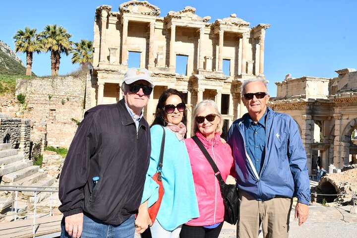 从库萨达西港出发前往以弗所、席林杰村和圣母玛利亚之家 (Ephesus & Sirince Village & Virgin Mary from Kusadası Port)