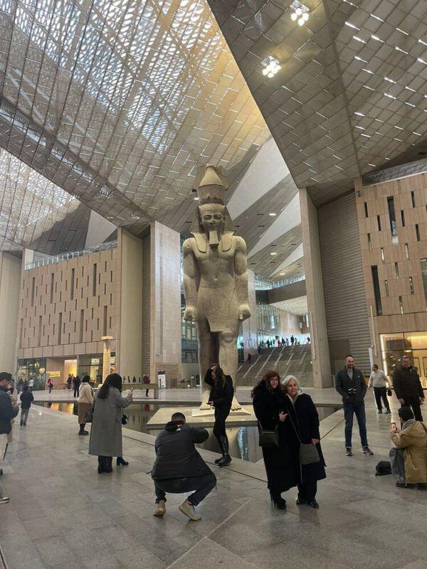 吉萨金字塔和埃及大博物馆 (Grand Egyptian Museum (GEM)) 的一日游，含午餐