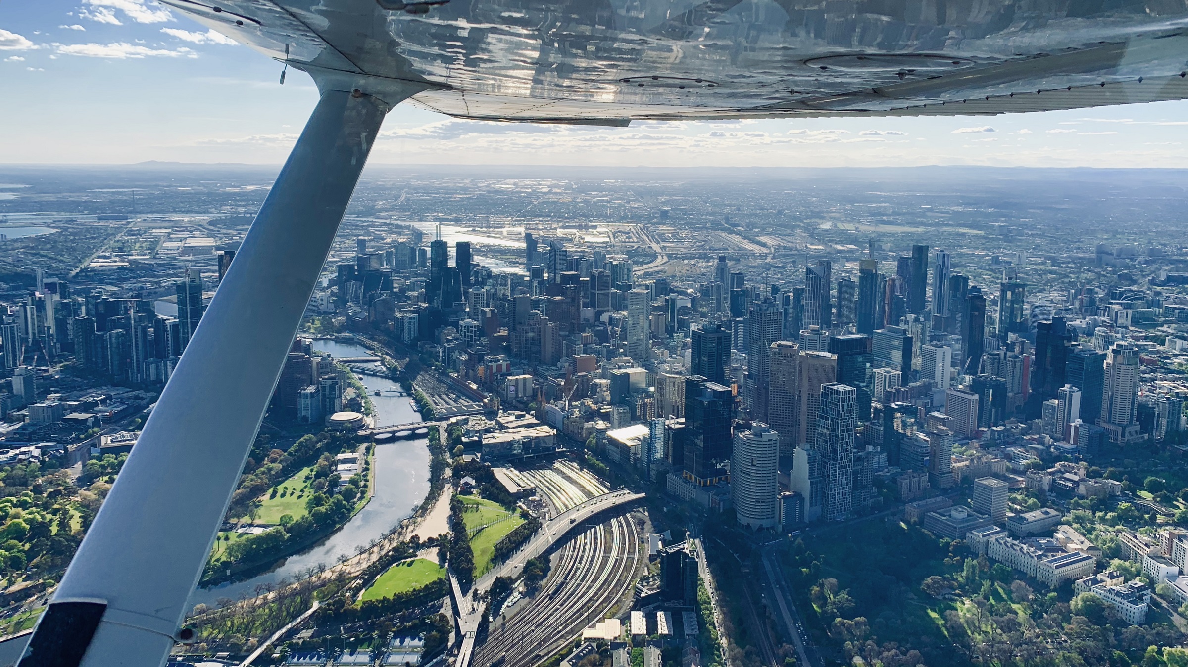 墨尔本中央商务区 30 分钟飞行体验 (30 Minutes Flight Over Melbourne CBD)