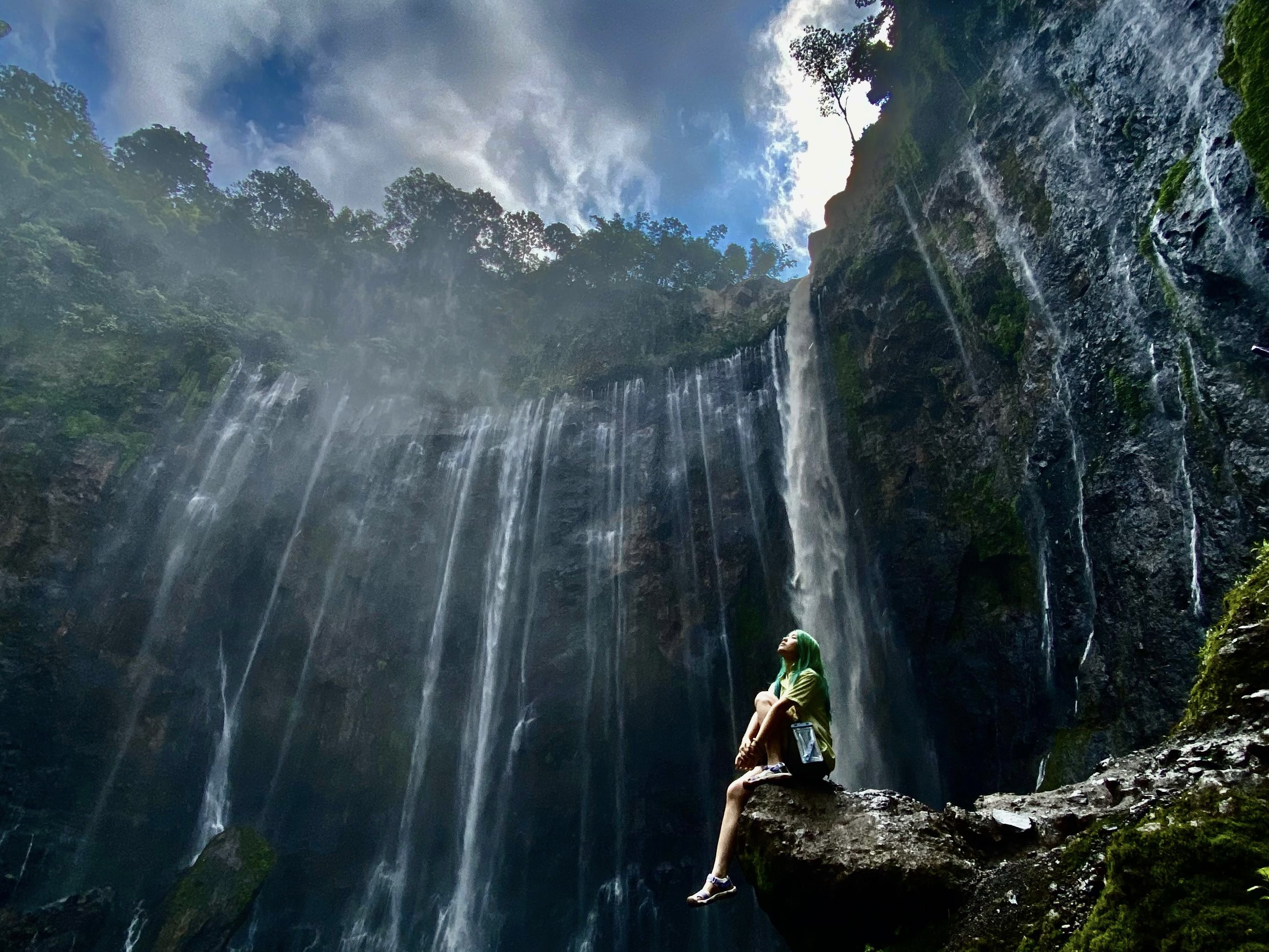 泗水出发， συμβαδίζω  Tumpak Sewu & 布罗莫火山 (Mount Bromo) 二日游