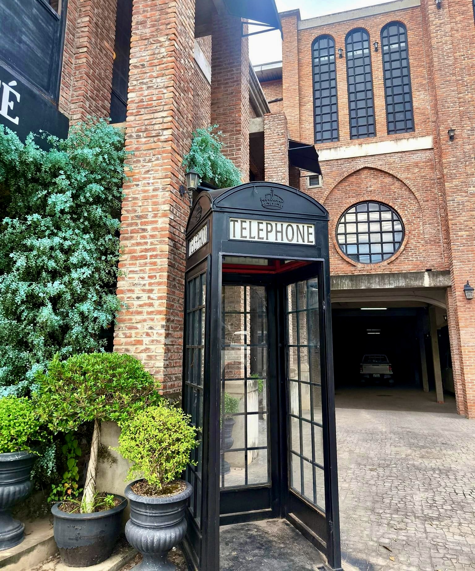 永珍 IG 打卡景点与凯旋门