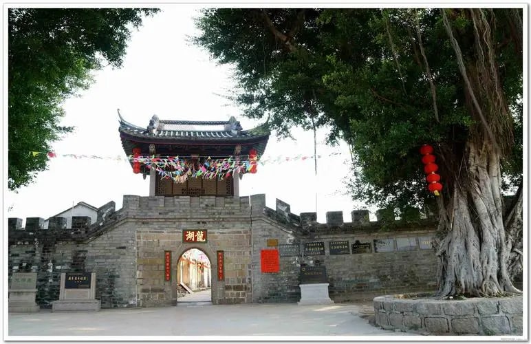 汕头私人导览一日游 龙湖古寨 汕头老城 汕头小公园