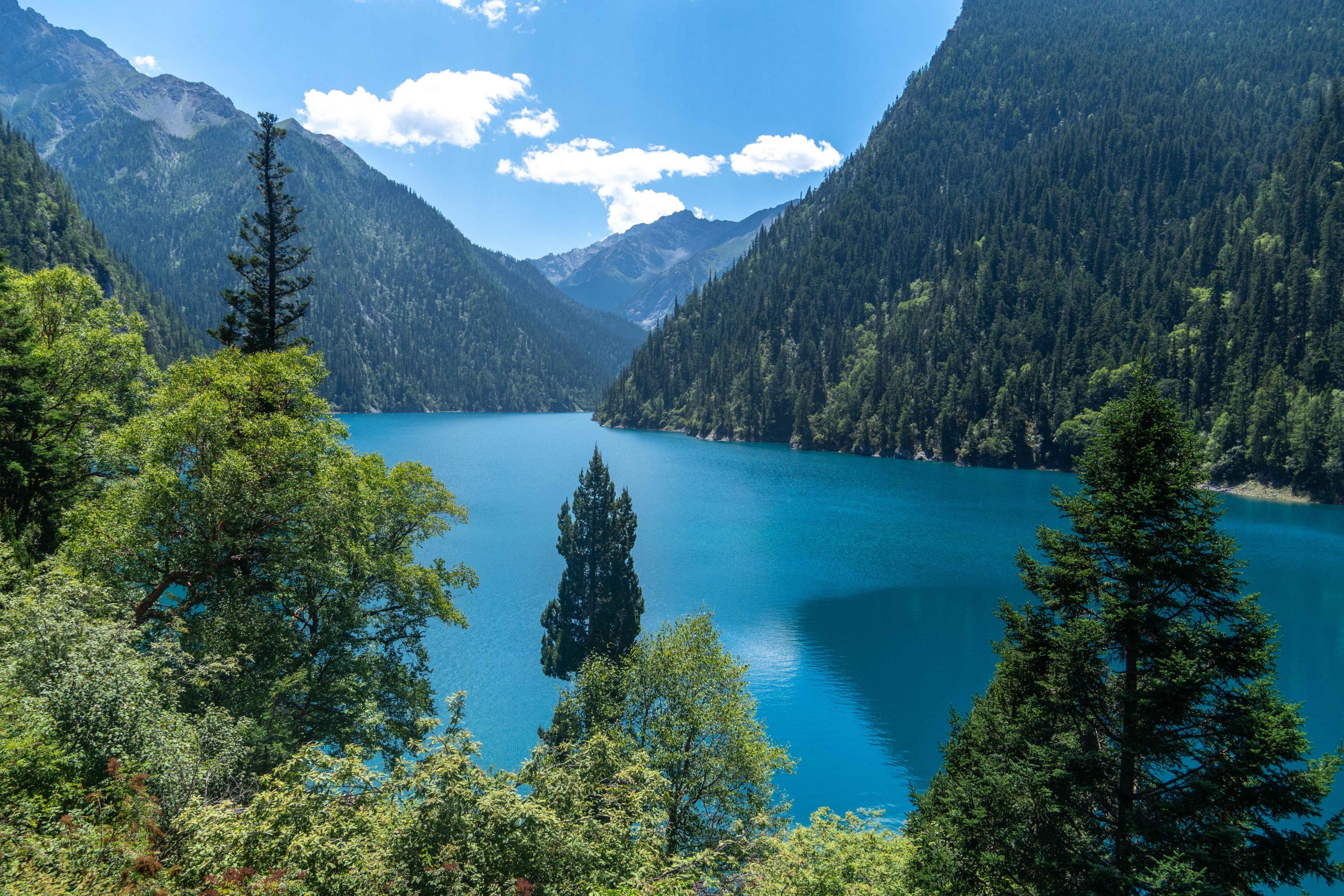 【私享定制团】四川九寨沟黄龙3日/4日游（可选高铁往返+入住豪华酒店+藏装旅拍+古寨骑马+黄龙+都江堰趣味讲解+四姑娘山）