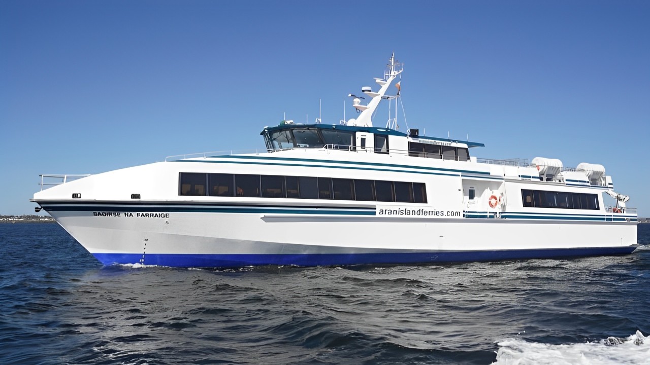 从罗斯威尔出发前往阿伦群岛伊尼什莫尔岛的往返渡轮接送服务