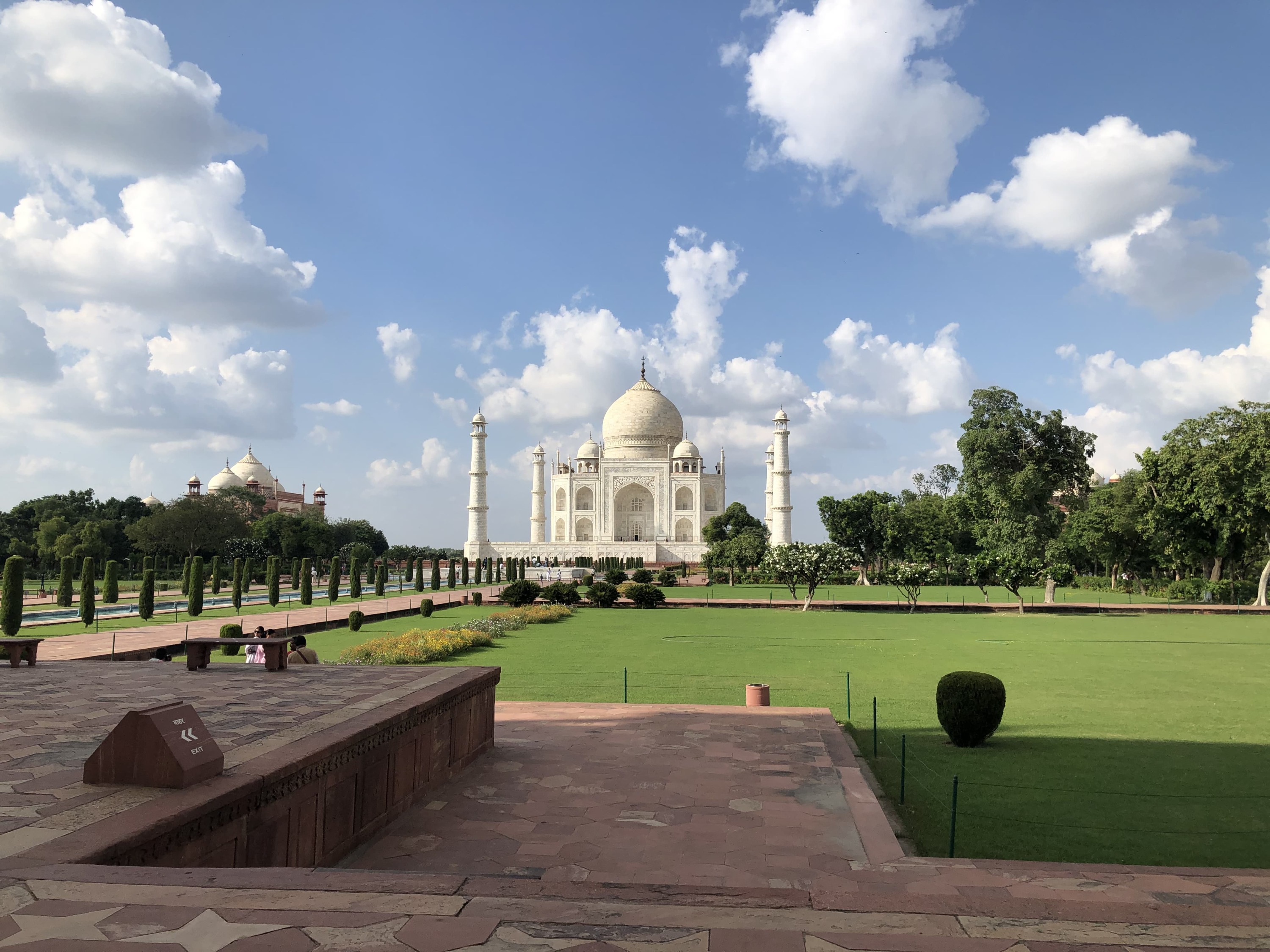 泰姬玛哈陵 (Taj Mahal) 与阿格拉 (Agra) 一日游（德里 (Delhi) 出发，多种选择）