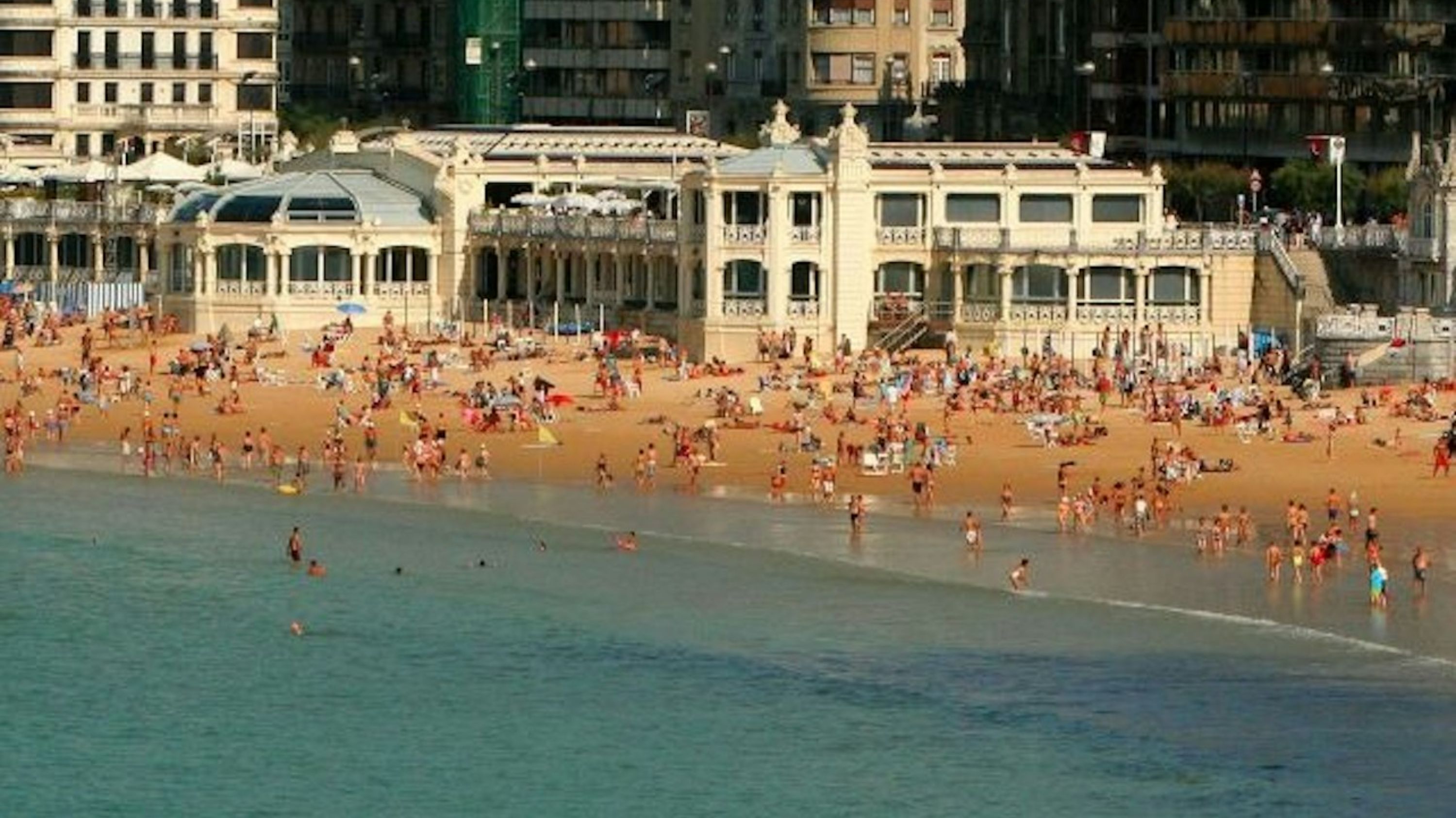 毕尔包出发，圣胡安德加兹卢加特西和圣塞巴斯蒂安一日游