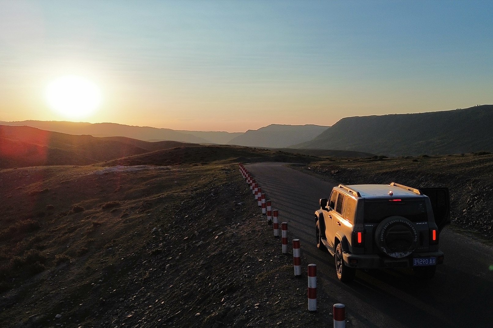 新疆喀纳斯禾木环野疆北7日（全程摄影旅拍+坦克300+阿禾公路+自驾边境村落白哈巴+中哈边境大峡谷+白桦林景区+海上魔鬼城+铁贾公路）