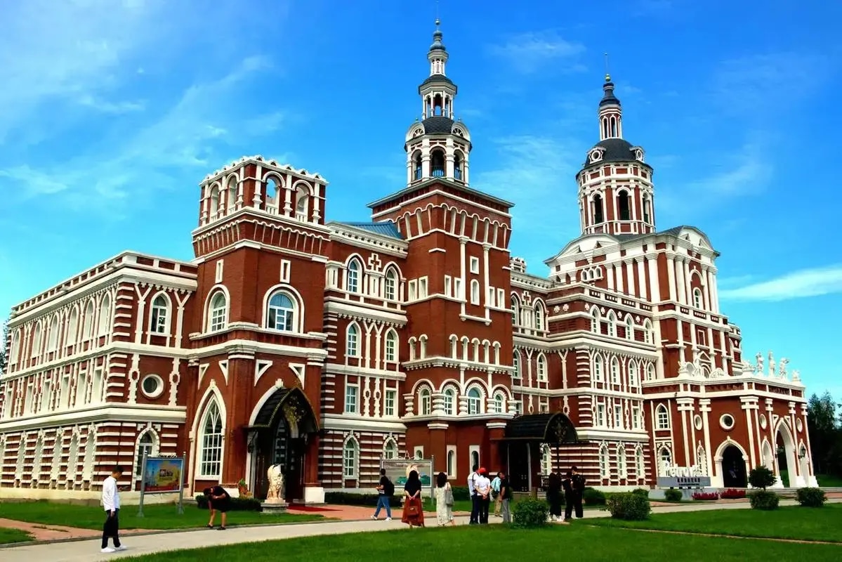 东北哈尔滨伏尔加庄园私人团1日游（哈尔滨往返+伏尔加庄园+专车私导）