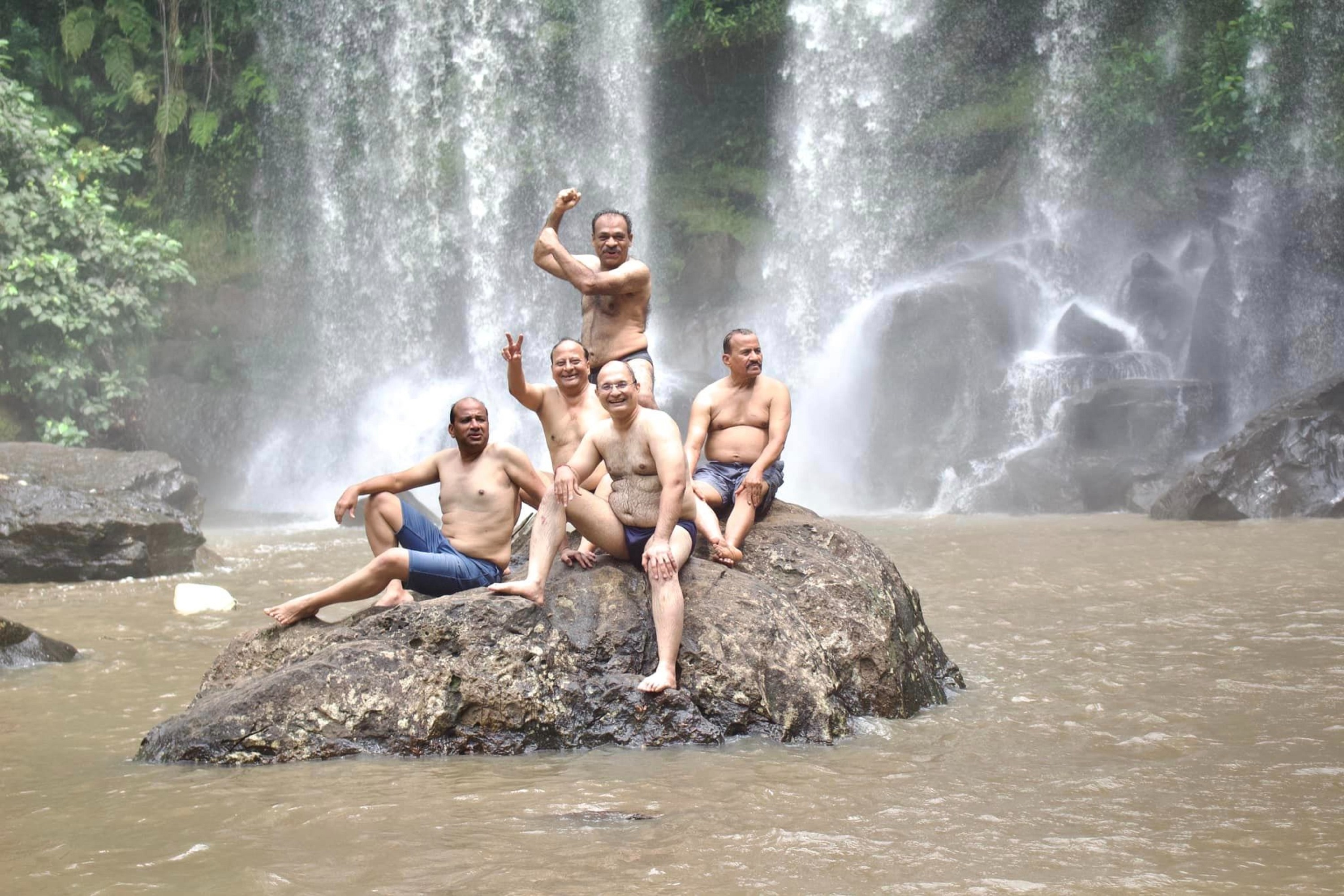 库伦山瀑布之旅 (Kulen Mountain, Waterfall Tour)