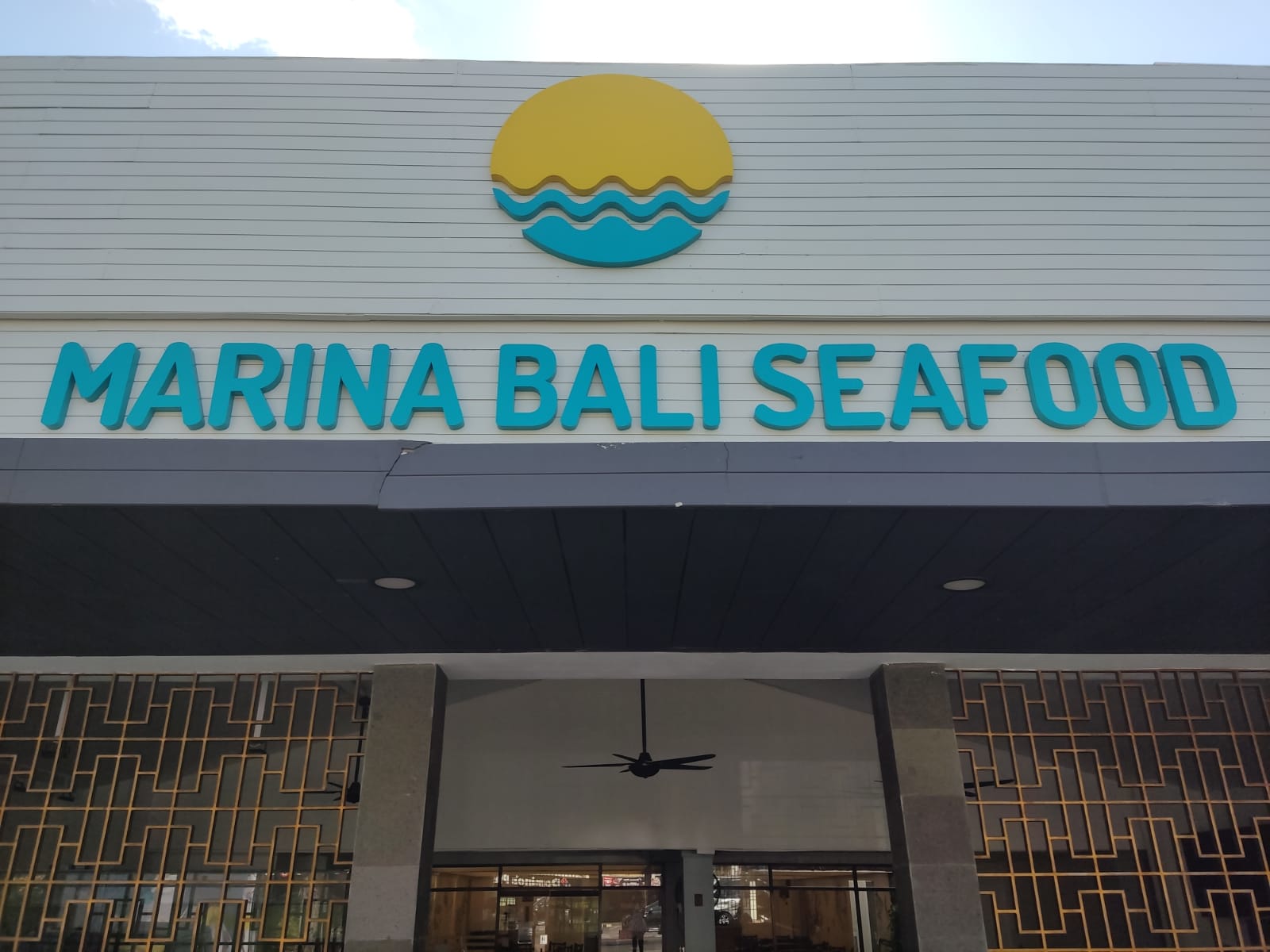 峇里岛库塔 Marina Bali Seafood 海鲜餐厅餐券