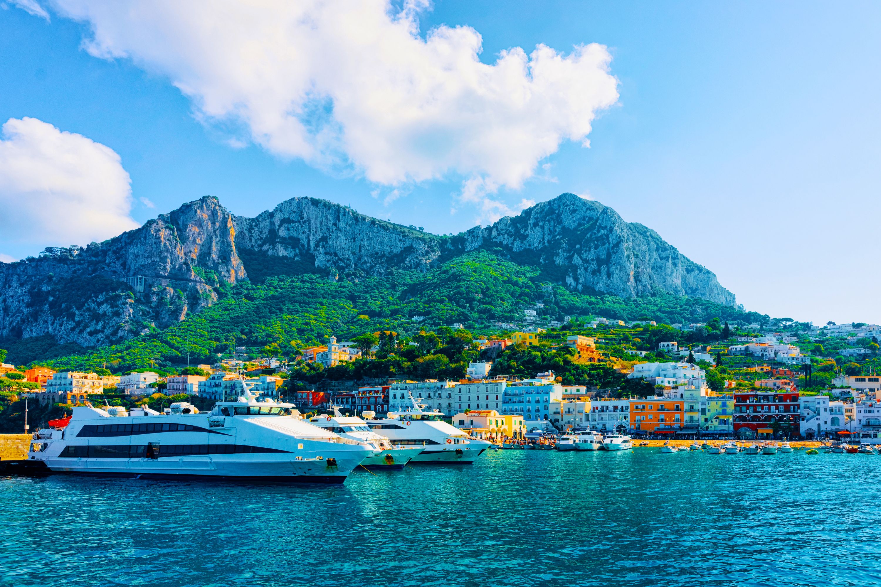 拿坡里卡布里岛一日游