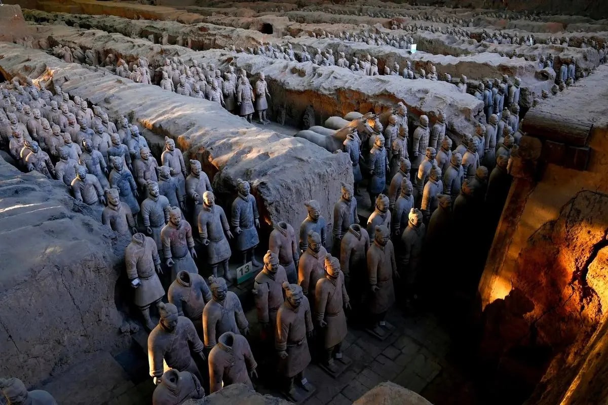西安秦始皇帝陵博物院（兵马俑）+华清宫一日游（探千年历史，寻秦风唐韵，多团型可选）