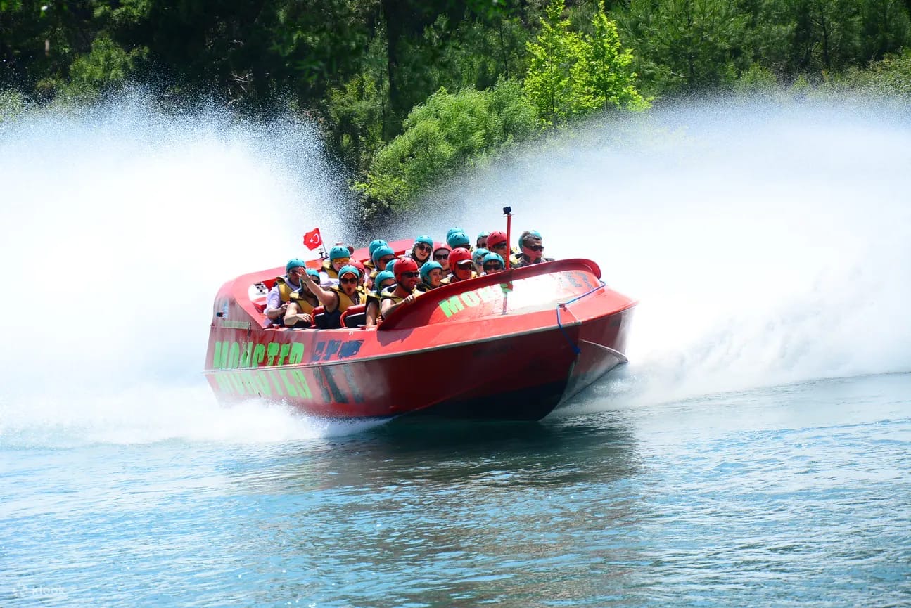 卡帕多奇亚高空滑索、怪物吉普车 & 快艇探险