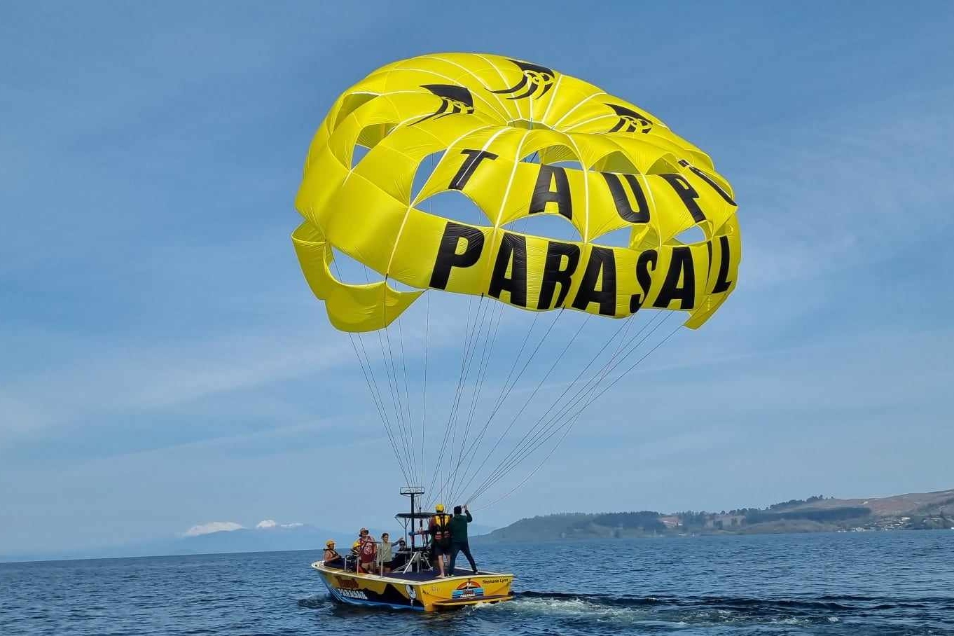 陶波滑翔伞体验